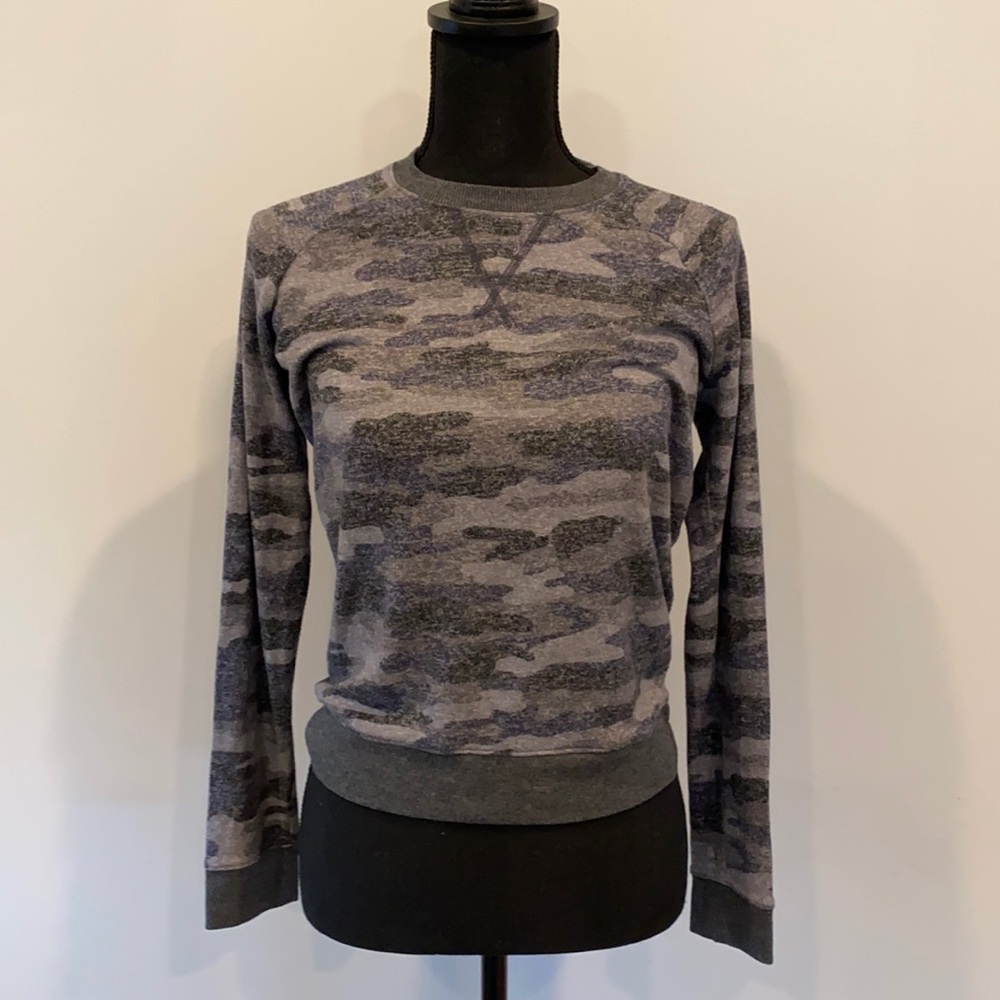 Lightweight long sleeve